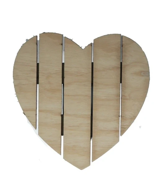 HANING HEART DÃ‰COR