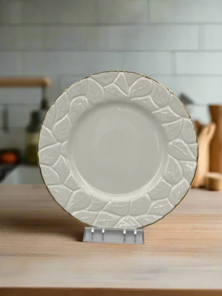 3.99 8.25" PLATE-GOLD RIM-ROUND