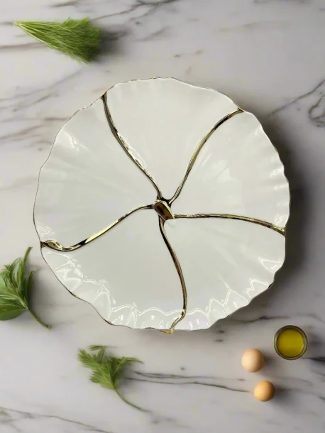 12.99 13.5" PLATTER-GOLD DESIGN-ROUND
