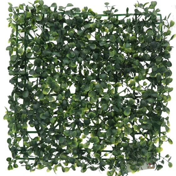 PLASTIC LAWN 10 X 10 INCH