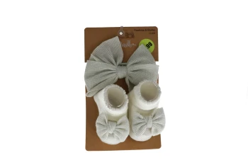 HEAD WRAP AND BOOTIES