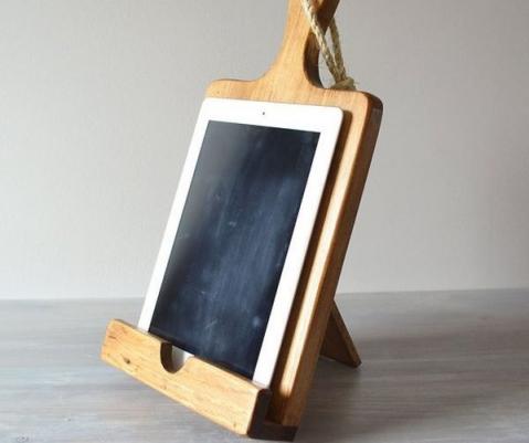 https://dollar-king.net/media/amasty/amoptmobile/wysiwyg/Tablet_holder_using_a_cutting_board.jpg