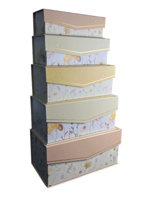 NESTED GIFT BOXES 