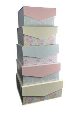 NESTED GIFT BOXES 