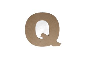 Q WOODEN LETTER