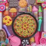COLORFUL TABLEWARE