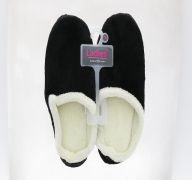 BLACK AND WHITE SLIPPERS LARGE