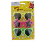 PARTY FAVOR GLASSES 3 COUNT