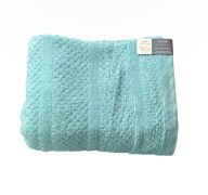 9.99 AQUA TOWEL 