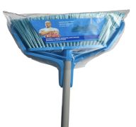 9.99 MR CLEAN EXTRA LARGE INDOOR/OUTDOOR BROOM AND DUSTPAN